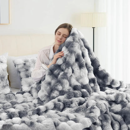 Luxe Bubble Faux Fur Throw